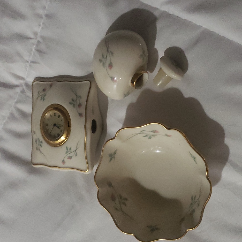 Lenox - Picture 4 of 4